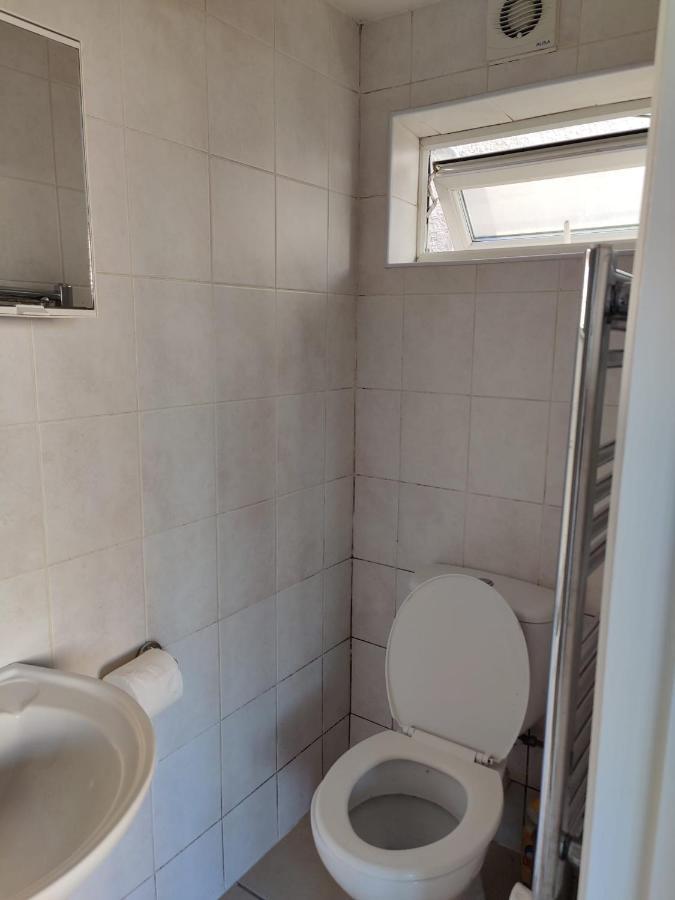 Апартаменти Studio On Golders Green Road Лондон Екстер'єр фото